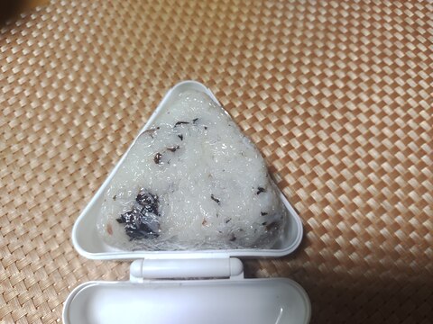 梅しらすのおにぎり